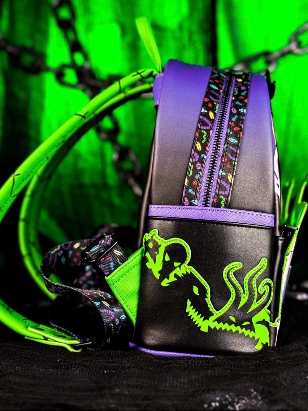 NEW OOGIE BOOGIE Lock Shock and Barrel NBC Light up & Glow in the Dark Backpack - Picture 4 of 7